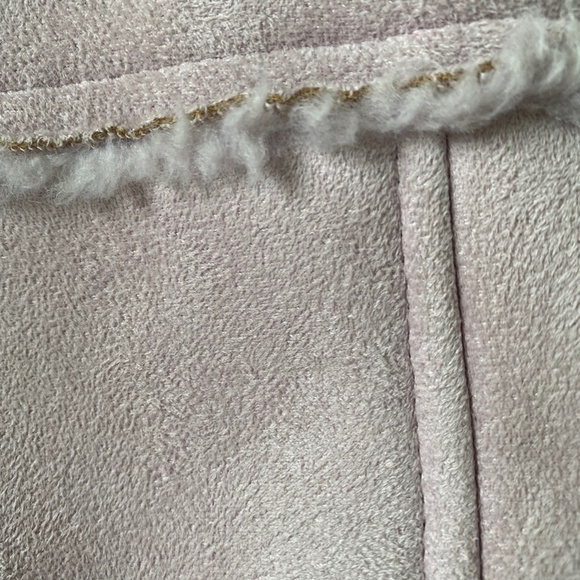 Faux suede fall jacket with faux fur interior in a soft pink colour size small - Picture 3 of 5